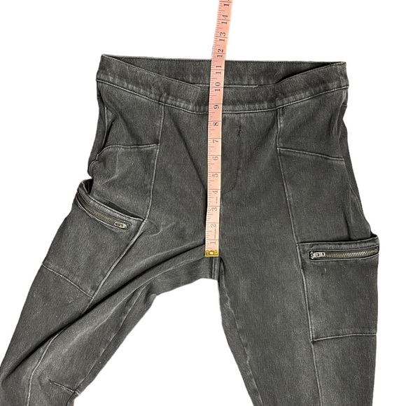 SPANX Cargo Leggings Jean FL0216 real side pockets Women's Medium - Picture 6 of 9